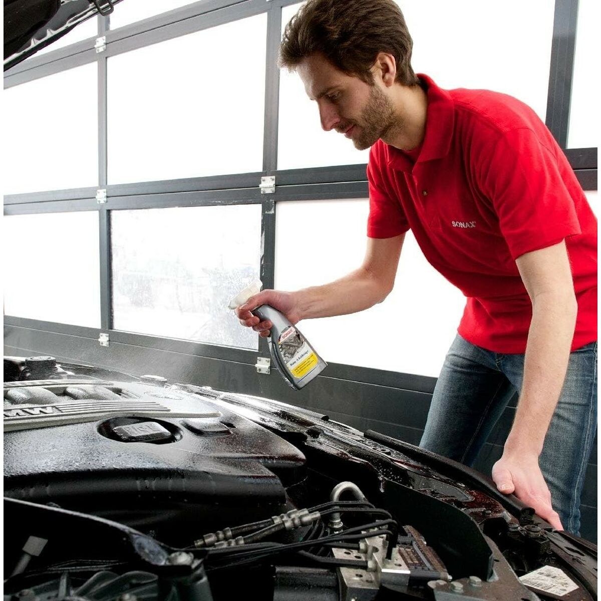 Degresant Motor Sonax Engine Cold Cleaner - aplicare pe motor